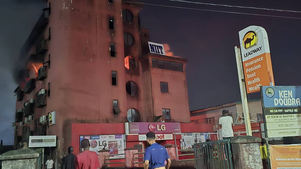 Fire Engulfs JFM Building in Delta State