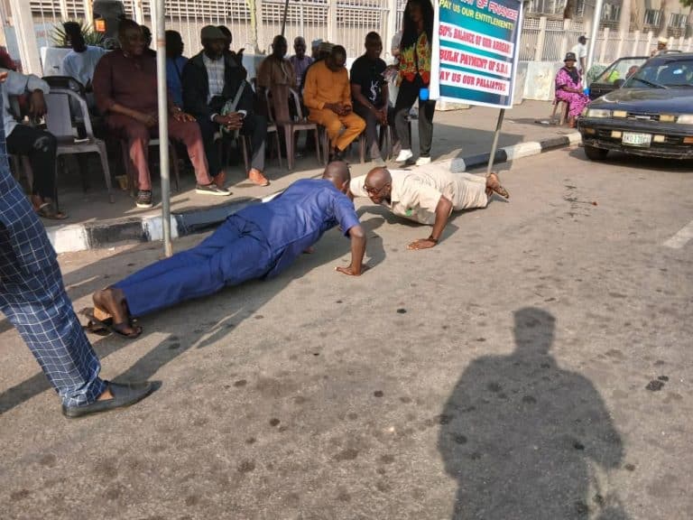 Ex-Military Officers Protest at Finance Ministry Over Delayed Entitlements [Photos]