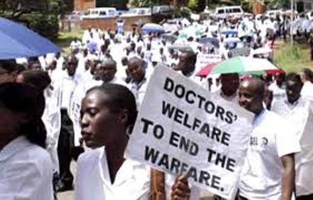 Massive Protest Rocks Lokoja Teaching Hospital As 272 Doctors Resign