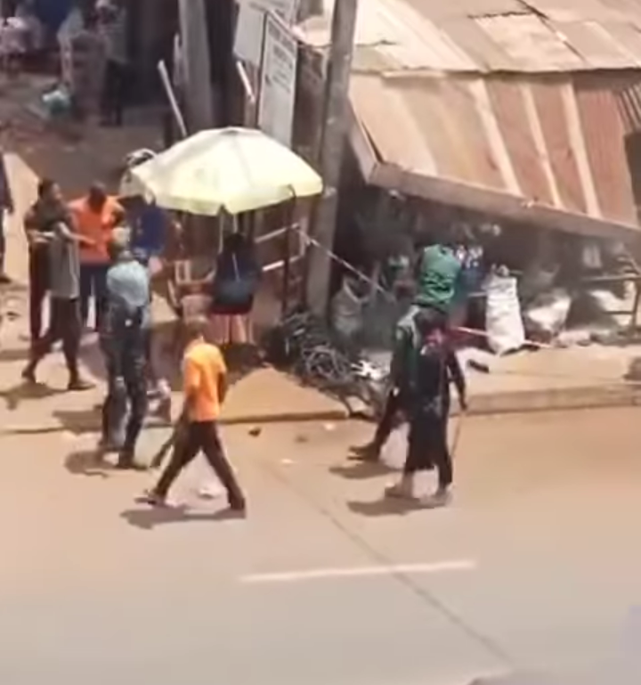 Gov Soludo’s Sanitation Task Force, OCHA Brigade, Spotted Vandalizing Shop Over N100K Fine [Video]