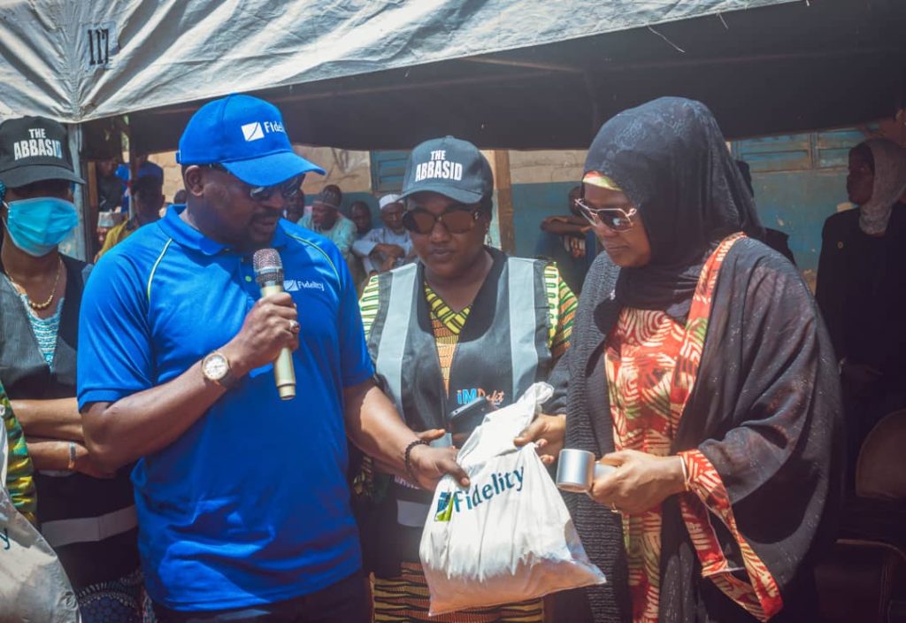 Press Release: Fidelity Bank Distributes Food Packs to 1,500 Mokwa Residents Affected by Flood
