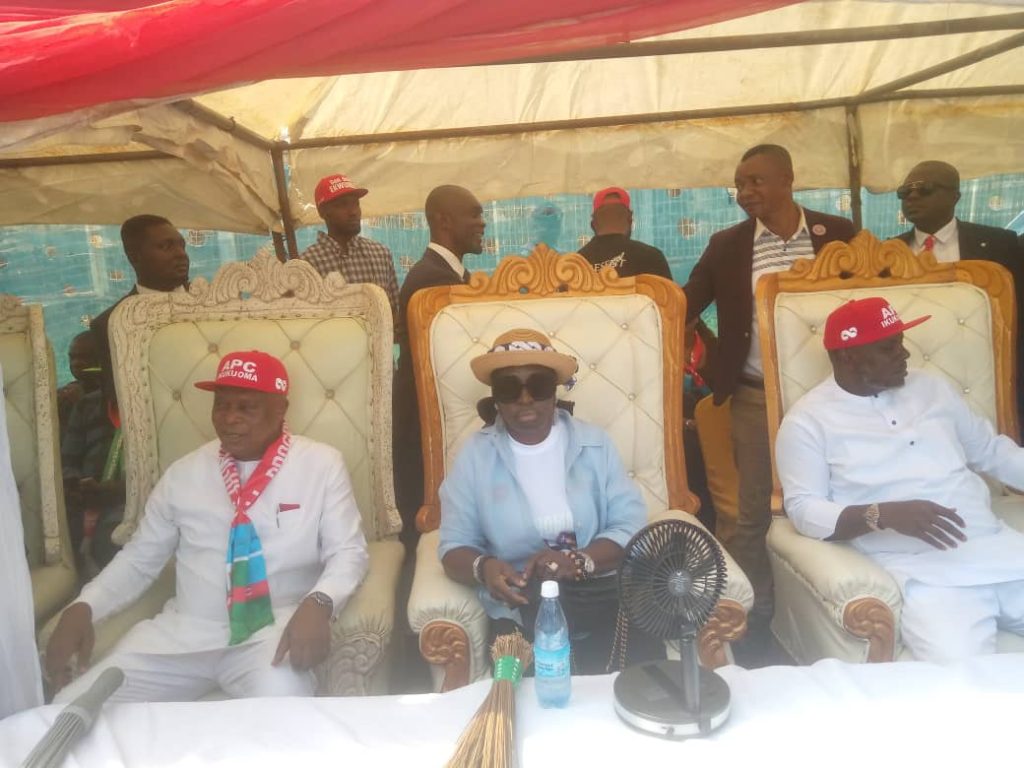 APC Senatorial Aspirant, Sir Azuka Okwuosa, Welcomes Gubernatorial Candidate Ikukuoma and Iyom to Ekwusigo