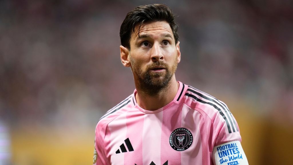 I Regret Not Learning English – Lionel Messi