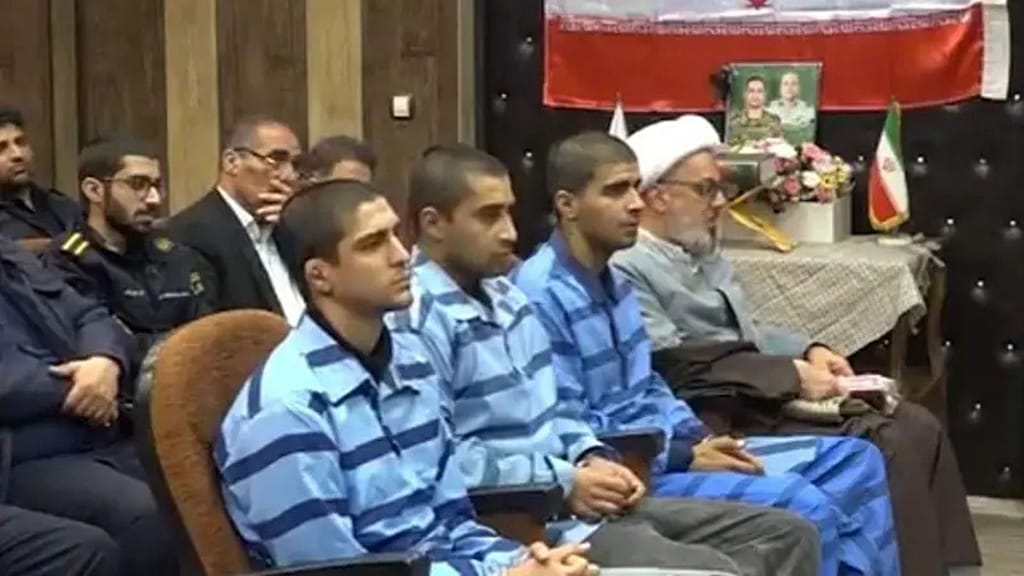Iran Hangs Teenage Champion Wrestler As Part Of Group Execution Over Protests