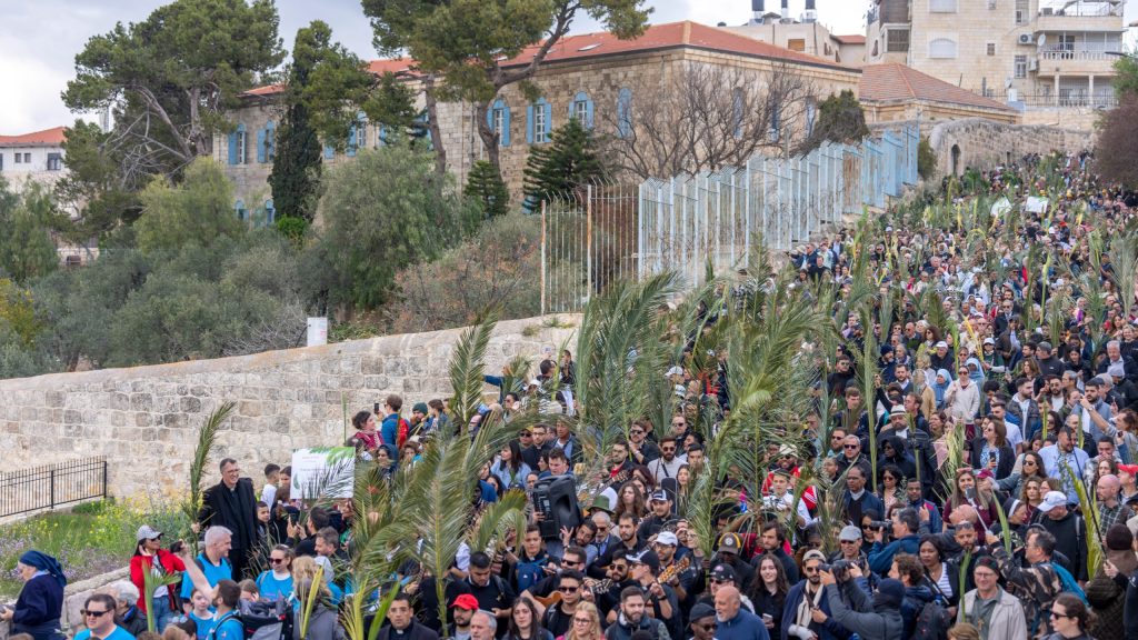 Damascus Churches Cancel Palm Sunday Processions After Clash In Christian Town