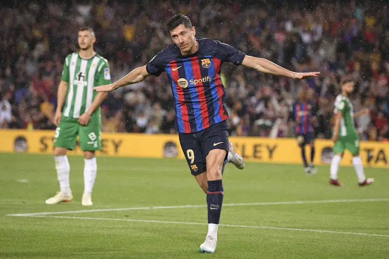 “Mission Complete” — Robert Lewandowski Announces Barcelona Exit After Trophy-Filled Four-Year Spell