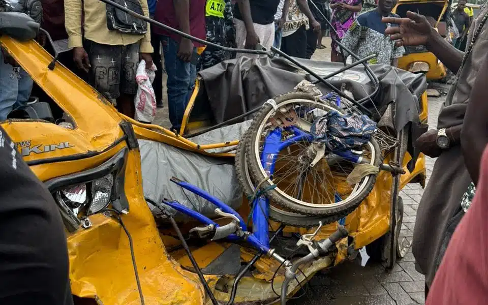 Several Injured As Car Rams Into Tricycles In Lagos