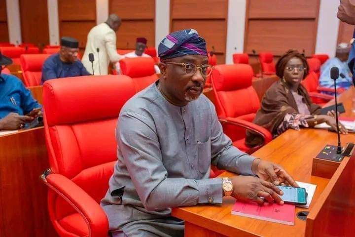 Senator Escapes Death As Gunshots Rock APC Primaries In Ondo
