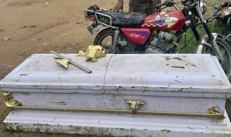 Police Nab Cemetery Manager, Grave Digger For Exhuming Freshly Buried Corpse, Stealing Casket In Akwa Ibom