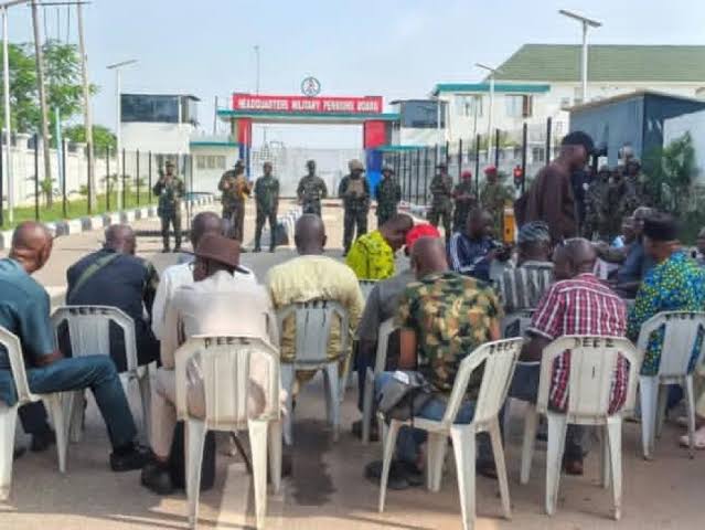 BREAKING: Military Retirees Block Pensions Board Entrance In Abuja