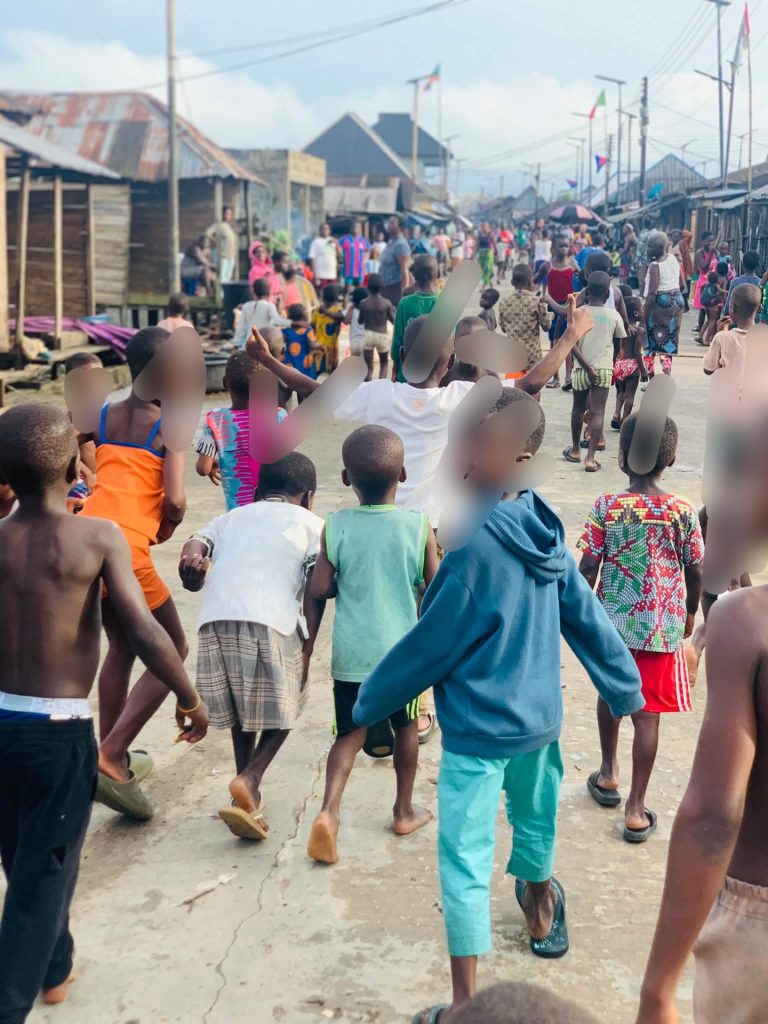 Man Shares Photos Of Bayelsa Community Where "Girls As Young As 14 Are Mothers Of 2 To 3 Children"