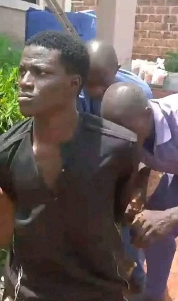 “I Am The Only Son Of My Mother” - Young Man Begs For Mercy Before Being K!lled By Mob Over Alleged Cable Theft In Kogi