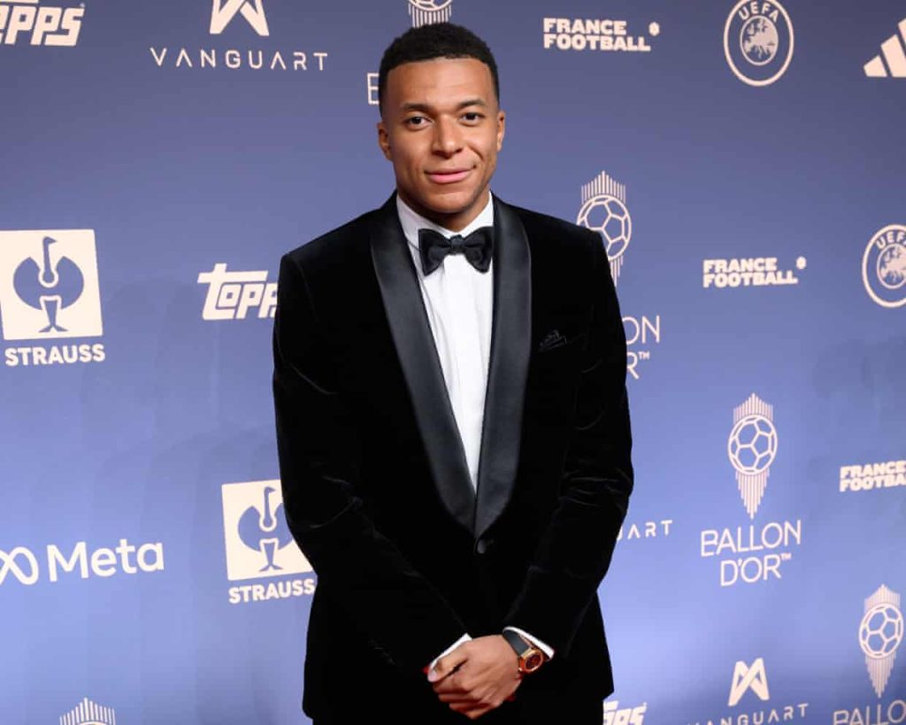 Mbappé Begs Chinese Fans for Forgiveness as Major Brands Dump Him Over Mao Zedong Comment